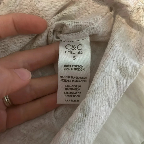 C&C California Spread Love and Be Amazing Floral Tee Size Small - Picture 4 of 8